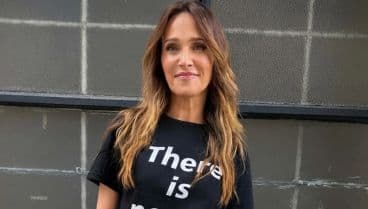 Vero Lozano mostró cómo es por dentro su camarín privado: living, espejo con luces y alfombra