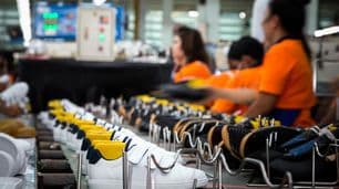 Fabricantes de calzado regalarán 1.000 pares de zapatos frente a la Casa Rosada para denunciar el cierre de fábricas