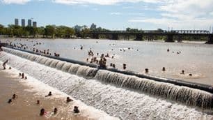 Río Cuarto inició su Operativo de Verano con el inflado de gomones en el azud