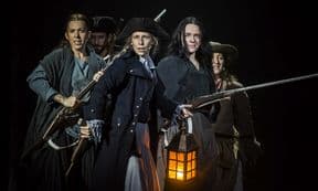 Invasiones I: No Bombardeen Buenos Aires, un musical para aplaudir de pie