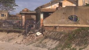 Atafona: el balneario brasilero que está a punto de desaparecer por el avance del mar