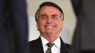Bolsonaro lanzó su campaña con críticas a Argentina