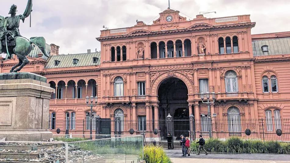 El Gobierno subió 530% el presupuesto de limpieza, adjudicado a pocas empresas