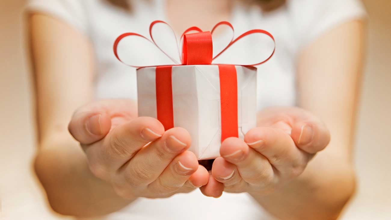 Cuatro ideas de regalos para lucirte en San Valentín